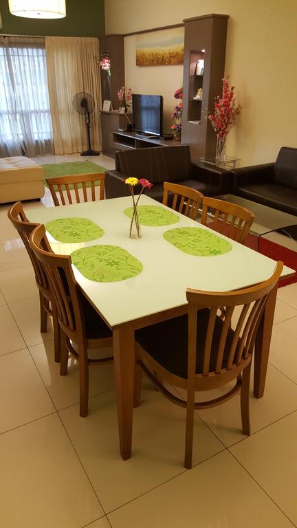 Qaiser Executive Stay East Lake Residence Kampong Bohol Exterior photo