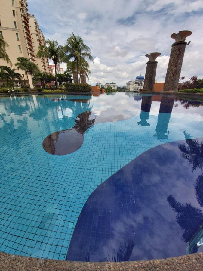 Qaiser Executive Stay East Lake Residence Kampong Bohol Exterior photo
